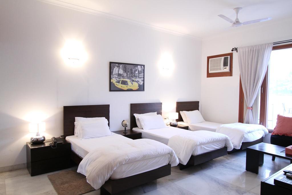 Luxury Suites And Hotels-Parkfront Gurgaon Buitenkant foto